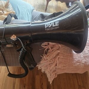 Pyle Bullhorn